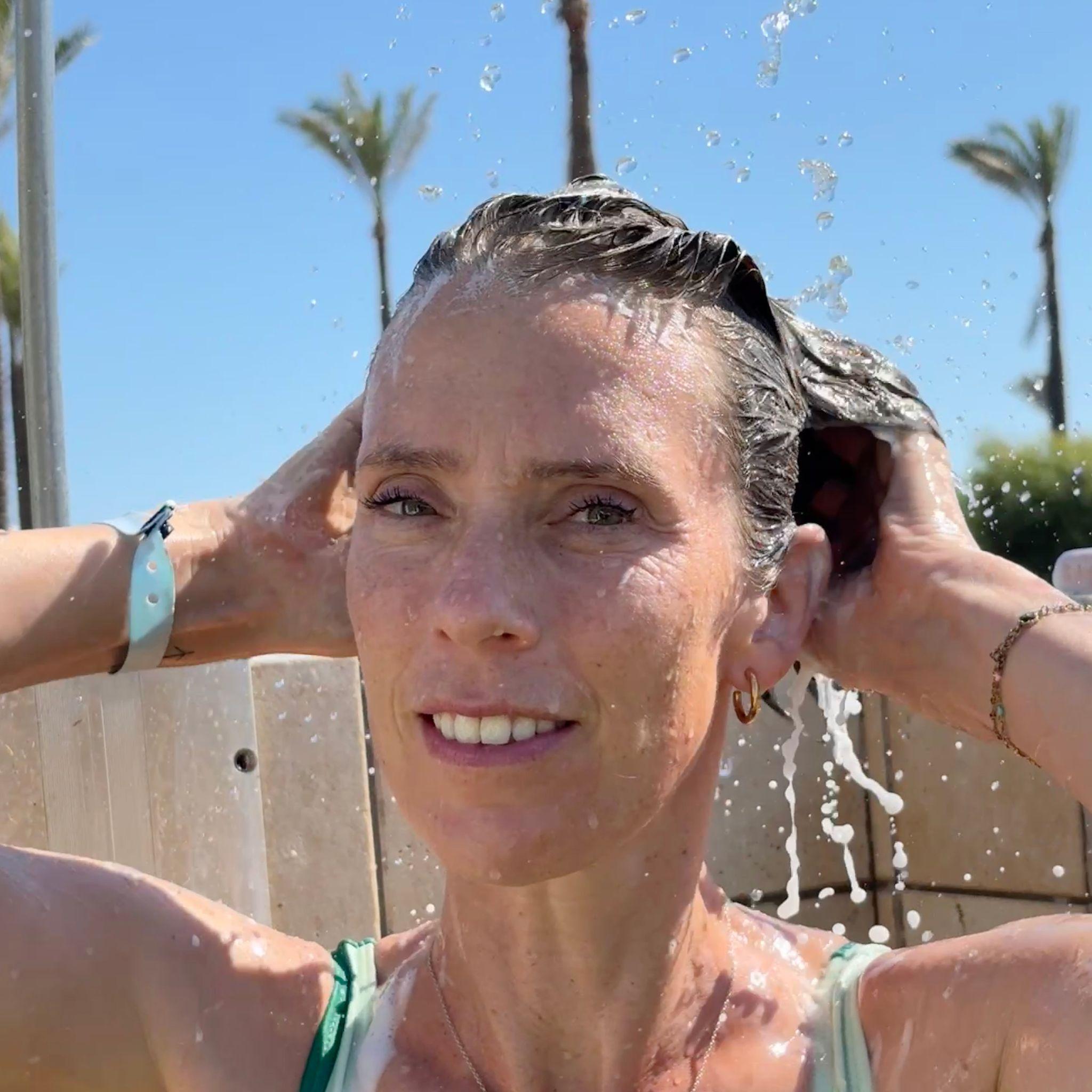 viva-la-body-australia-haircare-shampoo-lifestyle-ellie_everyday-people